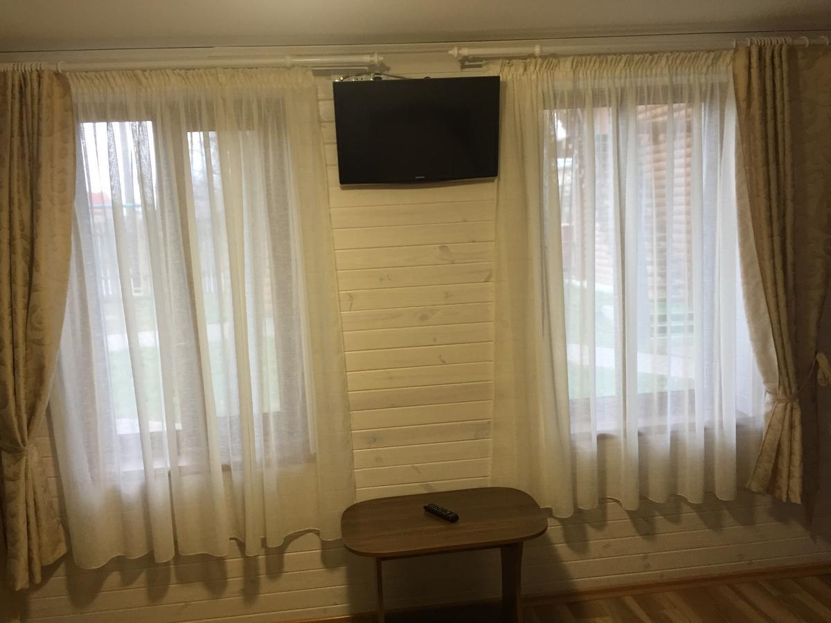 Podilskii Dvir Yakushintsy Bagian luar foto