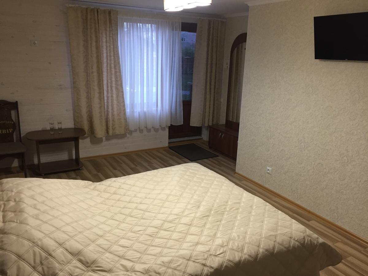 Podilskii Dvir Yakushintsy Bagian luar foto