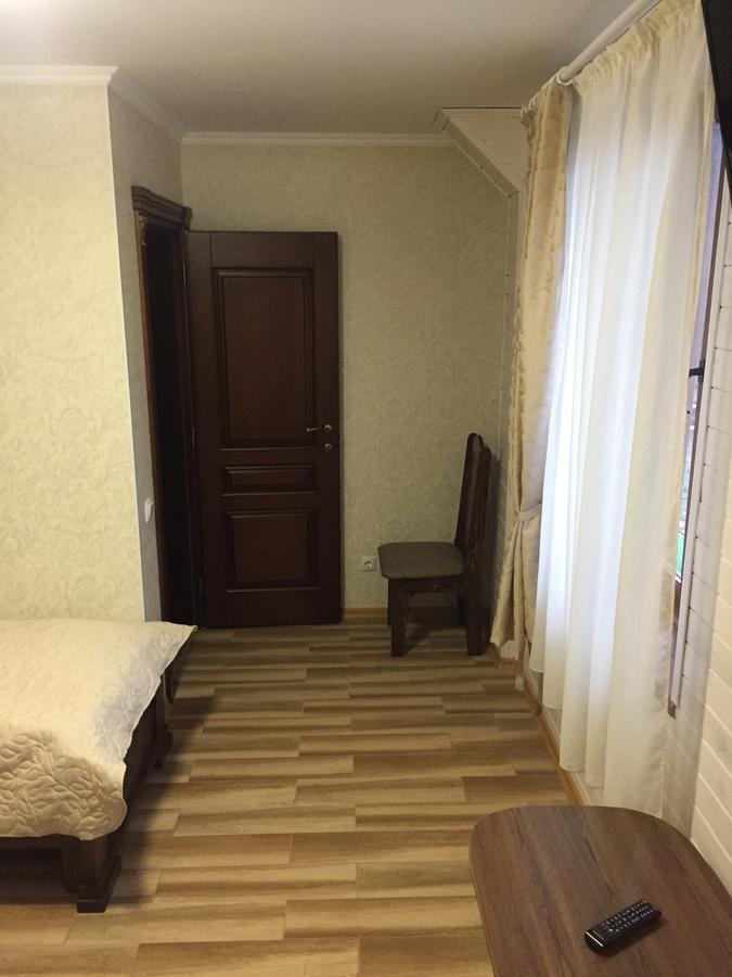 Podilskii Dvir Yakushintsy Bagian luar foto