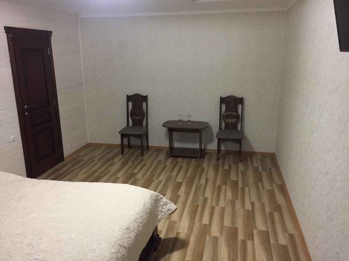 Podilskii Dvir Yakushintsy Bagian luar foto