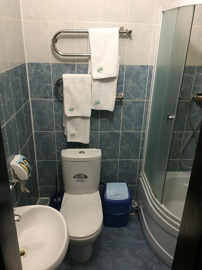 Podilskii Dvir Yakushintsy Bagian luar foto
