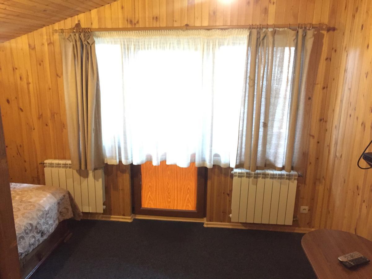 Podilskii Dvir Yakushintsy Bagian luar foto